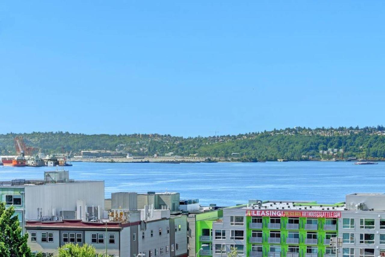 City Water View Oasis With Pool & Gym Near Cruise In Heart Of Сіетл Екстер'єр фото